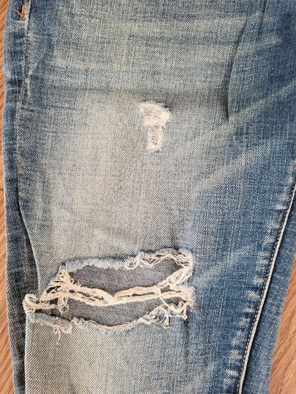 H&M Skinny Low Waist Distressed Ripped Jeans Size 26/30 - Picture 3 of 8